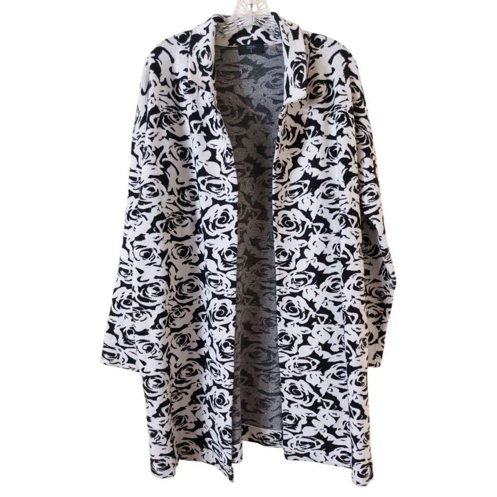 Tahari Black & White Rose Design Thick Viscose Knit Open Front Longline Sweater